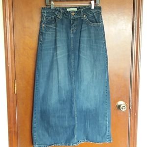 Denim skirt